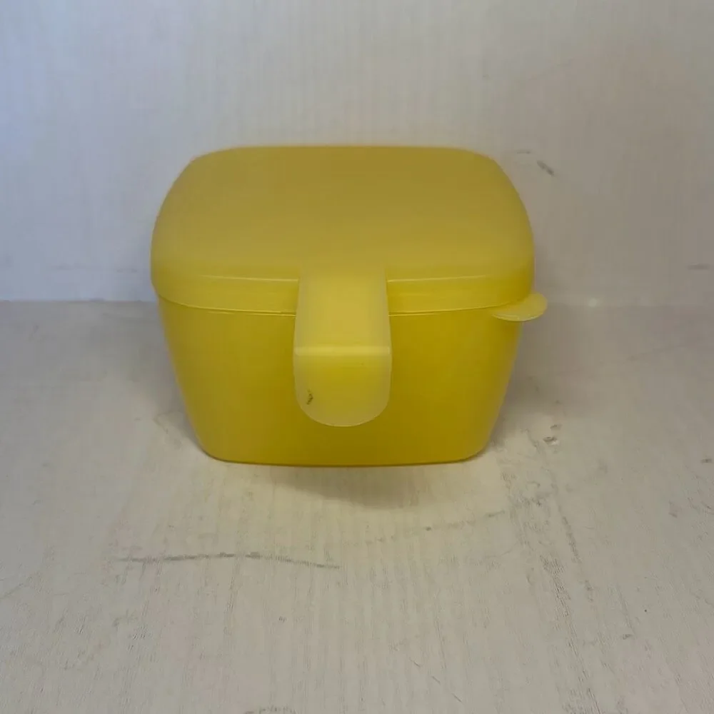 Tupperware Forget Me Not Hanging Cheese‎ Keeper Saver Container Yellow